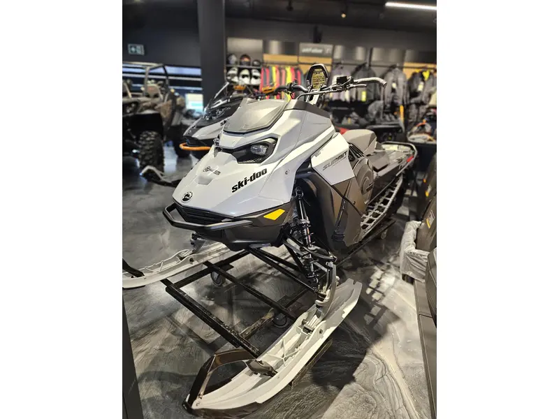2026 Ski-Doo SUMMIT 146 ADRENALINE 850 E-TEC 2.5