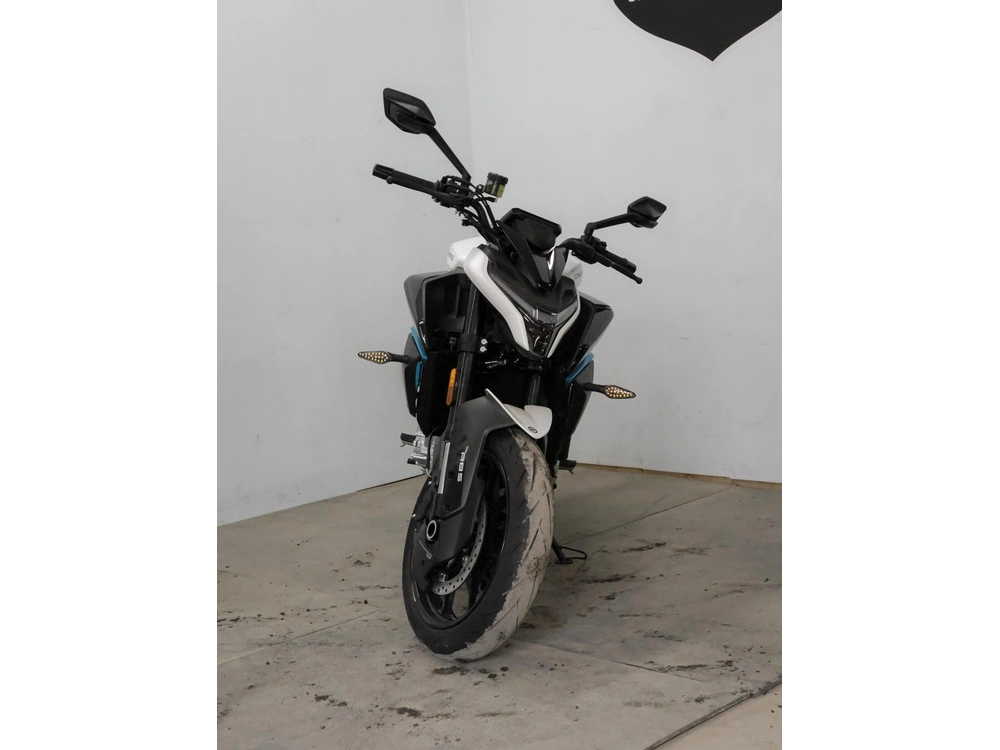 Cfmoto 675 Nk Blanc 2026 alt