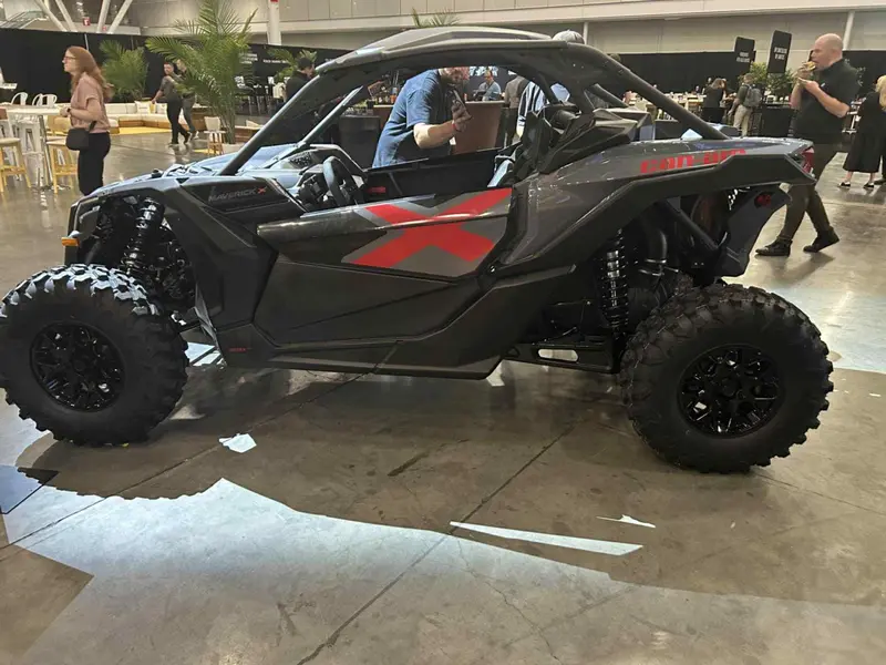 2026 Can-Am MAVERICK X3 X TURBO HUB