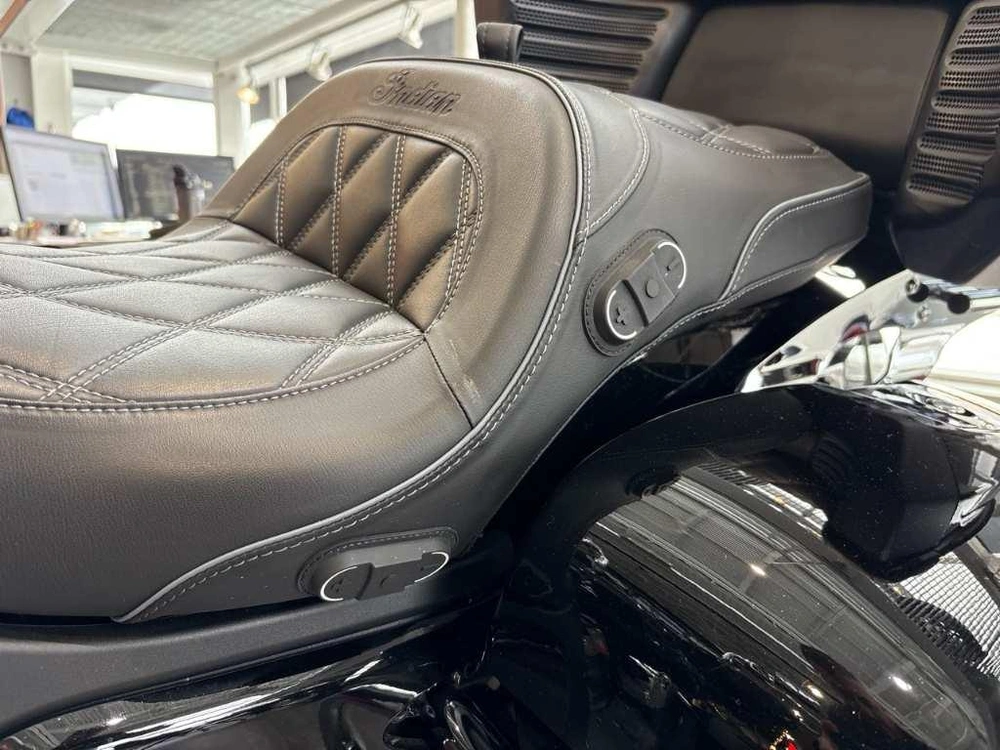 2025 Indian Motorcycle Roadmaster Powerplus Limited With 112ci + Rider Assist Package alt