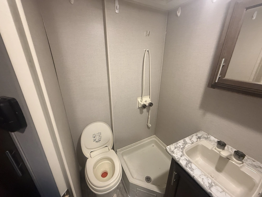 2018 Kz-rv Sportsmen Classic 191bh alt