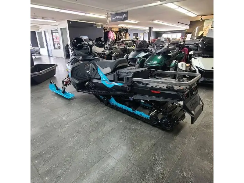 Lynx COMMANDER RE 900 ACE Turbo R PowderMax 1.75'' E.S. w/ 10.25'' Touchscreen 2026