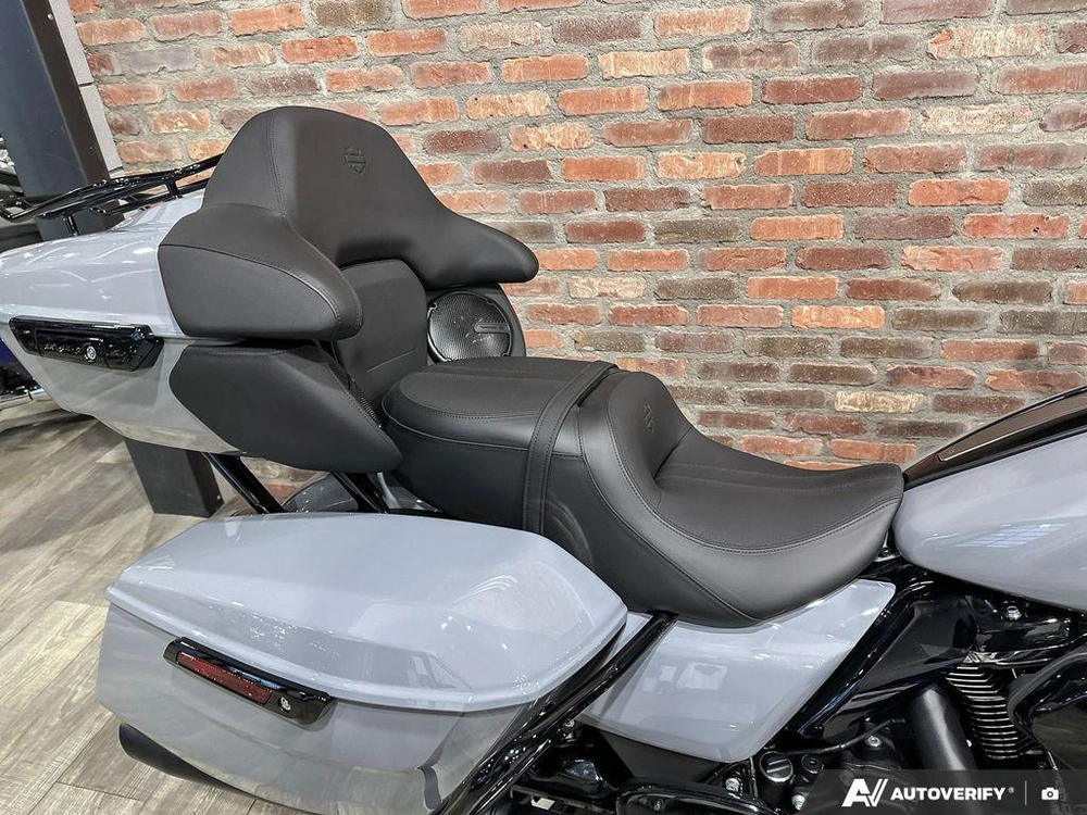 2026 Harley-davidson Street Glide Limited alt