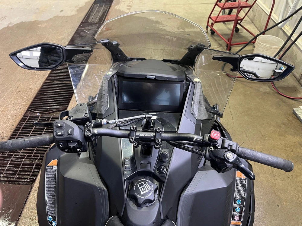Ski-doo Renegade Adrenaline 900 Ace Enduro 2026 alt