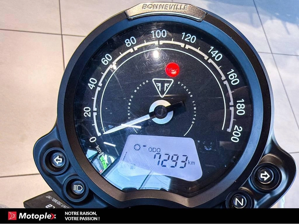 Triumph Street Scrambler 2022 alt