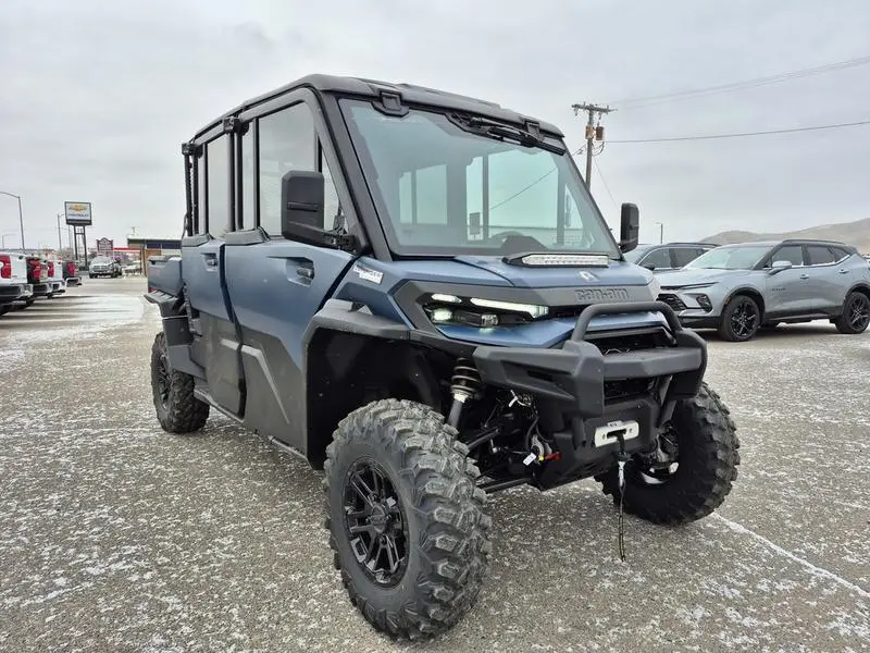 2026 Can-Am DEFENDER MAX LIMITED HD11