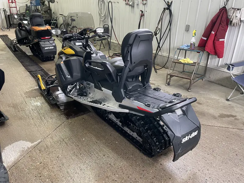 Ski-Doo Grand Touring Sport 900 ACE 2026