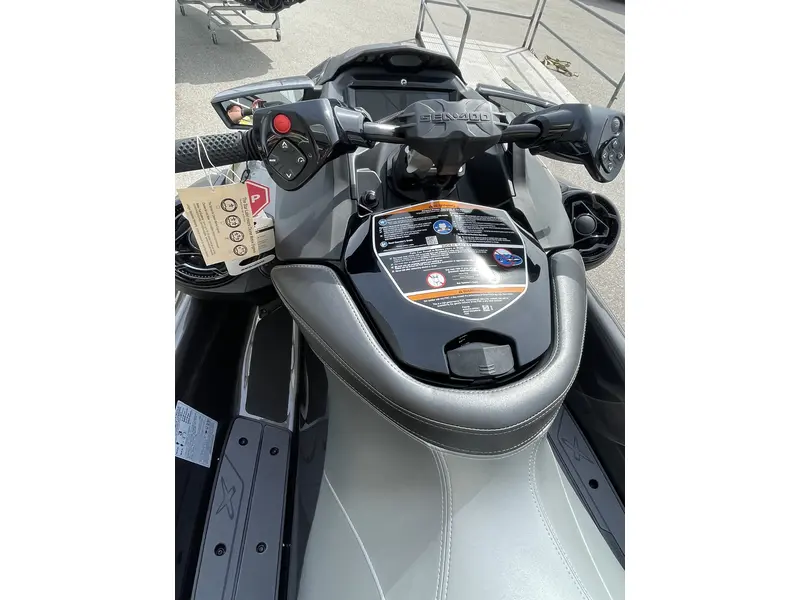 2025 Sea-Doo GTR-X 300 (Sound system) thumbnail 6
