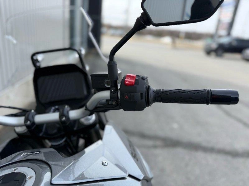 2026 Suzuki V-strom 800 alt