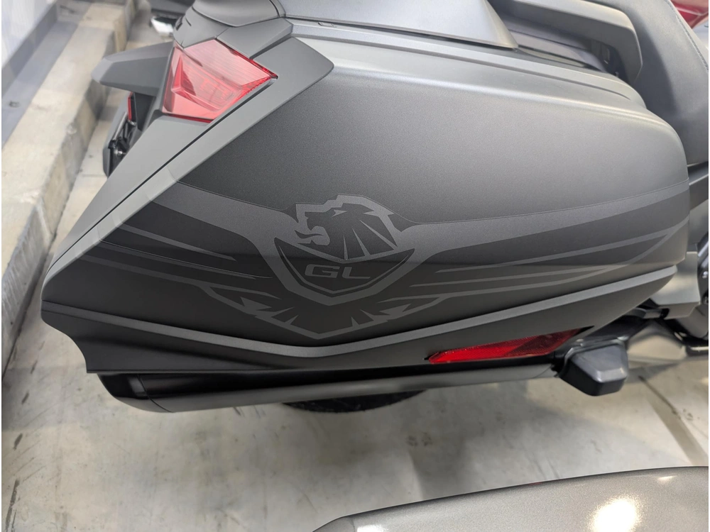 Honda Goldwing 1800 Bagger Dct 2025 alt