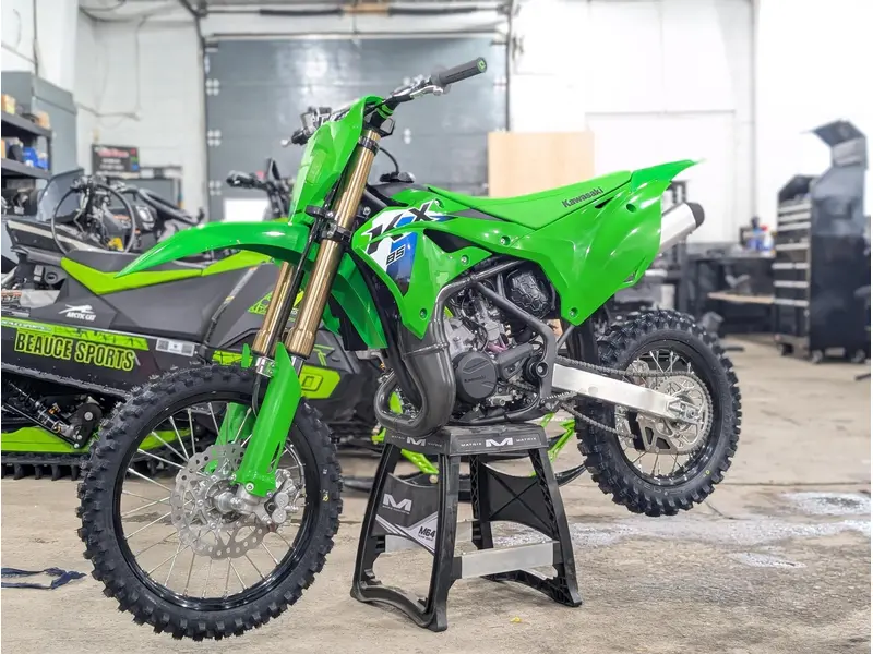 Kawasaki KX85 2026 🎯 Motocross 85cc Junior Compétition Performance YZ85 SX85 CRF150R Progression 🟢 2026