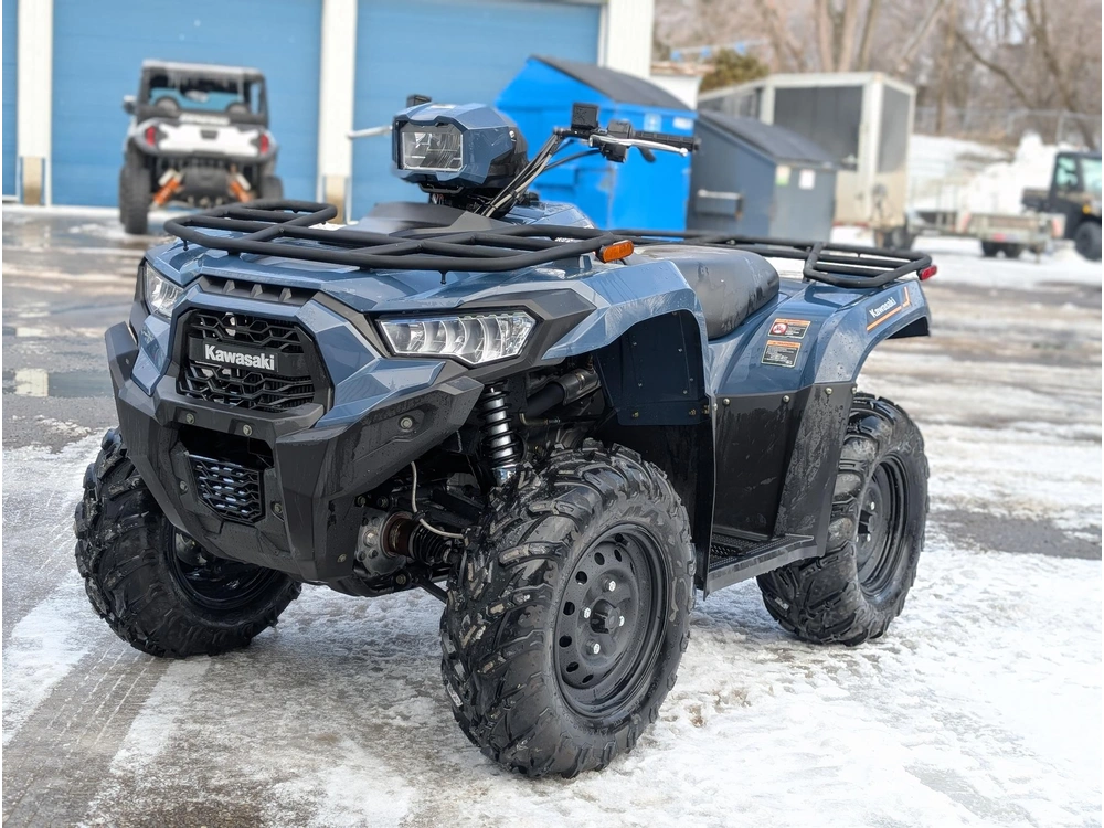 2025 Kawasaki Brute Force 450 🎯 Vtt Occasion Presque Neuf Garantie 42km 4x4 Fiable Travail Loisir Polyvalent 🟢 alt