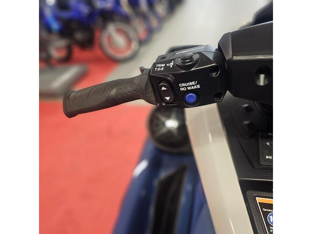 2025 Yamaha Fx Limited Svho alt