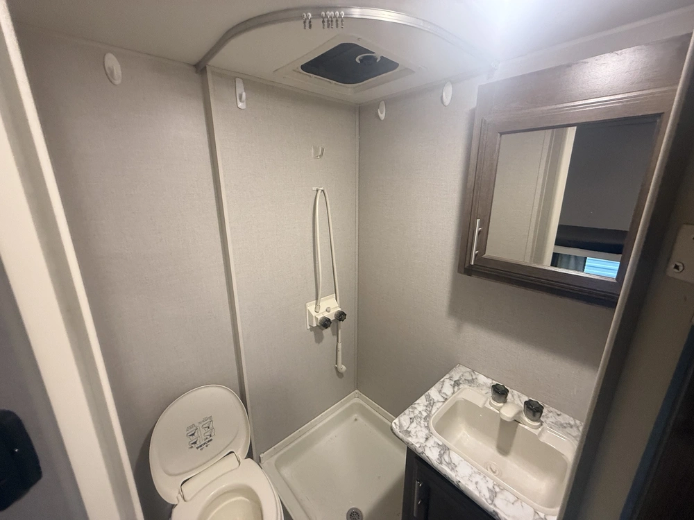 2018 Kz-rv Sportsmen Classic 191bh alt