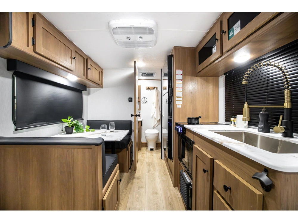 2026 Apex 187 Rb alt