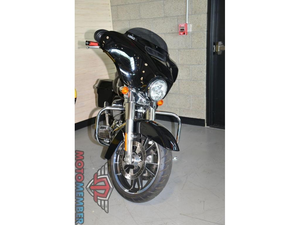 2020 Harley-Davidson Street Glide Base for Sale
