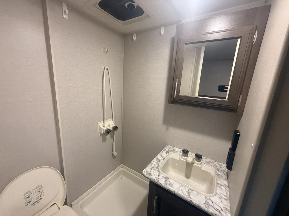 2018 Kz-rv Sportsmen Classic 191bh alt