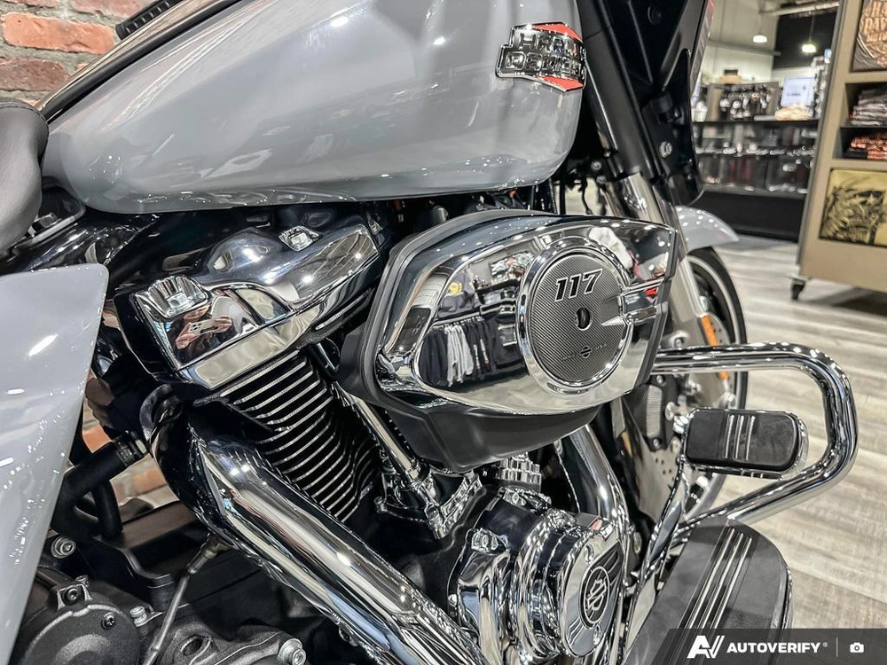 2026 Harley-davidson Street Glide alt