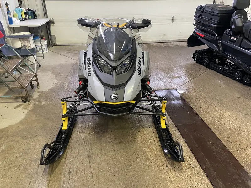 Ski-Doo MXZ Blizzard 850 Etec 129" 2025