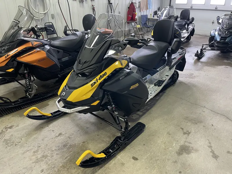 Ski-Doo Grand Touring Sport 900 ACE 2026