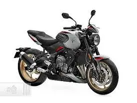 Triumph TRIDENT 800  2026