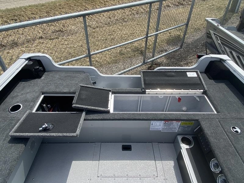 2025 Smoker-craft Adventurer 188 T alt