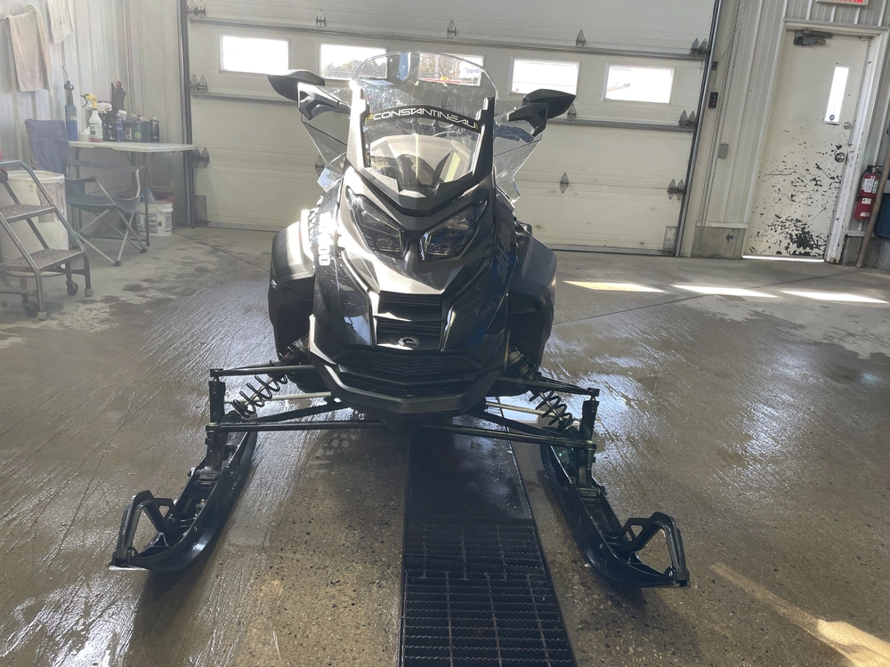 Ski-doo Renegade Adrenaline 900 Ace Turbor 2026 alt