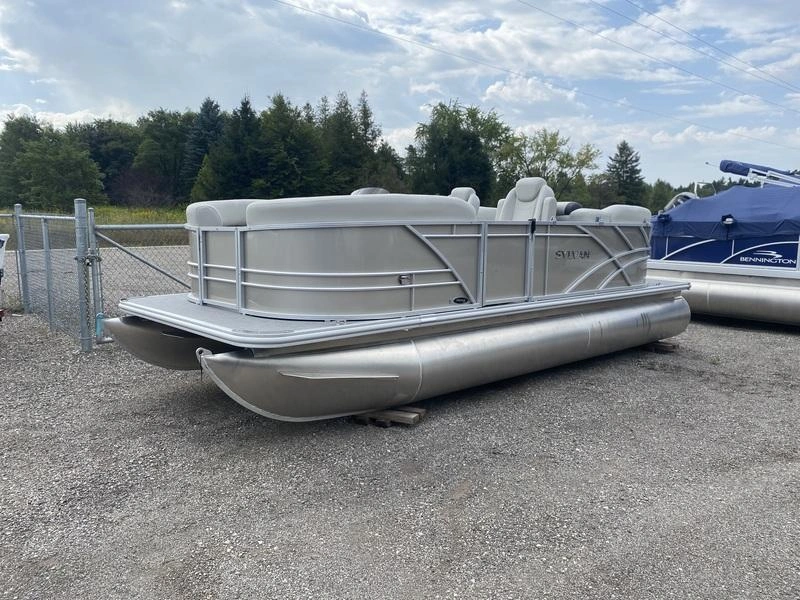2024 Sylvan Mirage 820 Lz alt