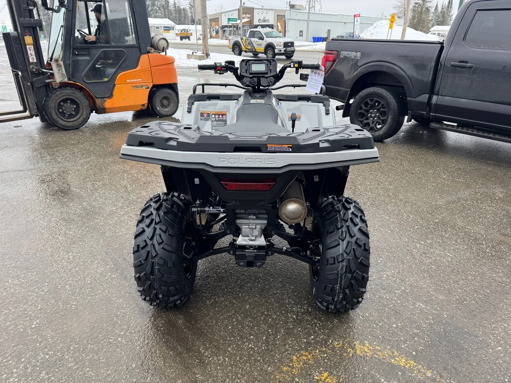Polaris Sportsman 570 Ghost Gray 2026 alt