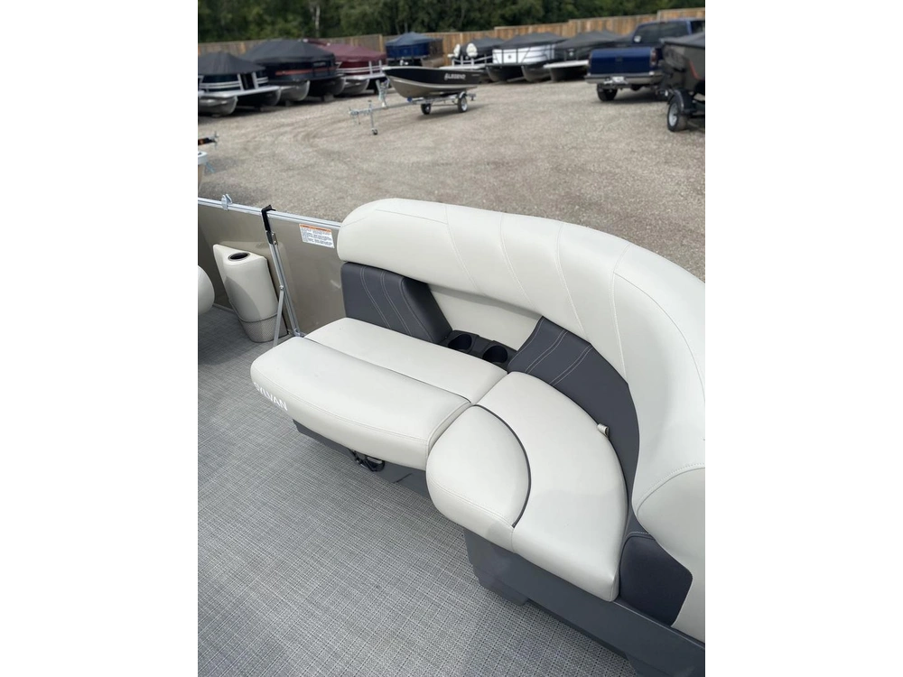 2024 Sylvan Mirage 820 Lz alt