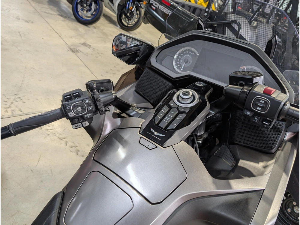 Honda Goldwing 1800 Bagger 2018 alt