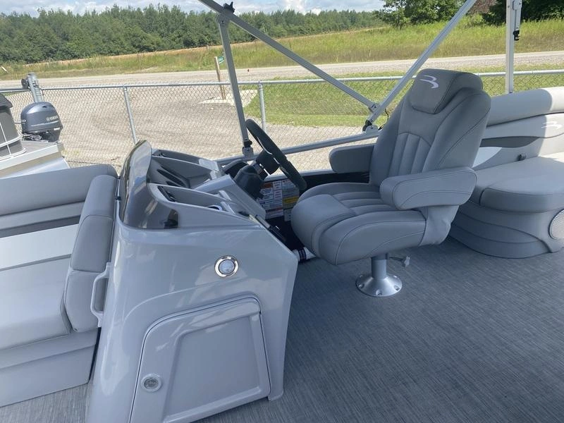 2023 Bennington Marine 20 Svsr alt