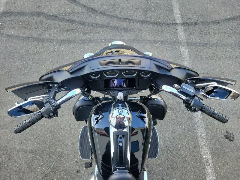 Harley-Davidson Trike FLHTCUTG - Tri Glide Ultra Classic 2024