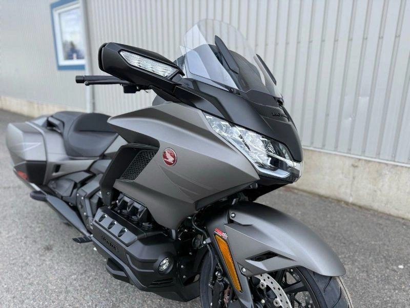 2026 Honda Gold Wing alt