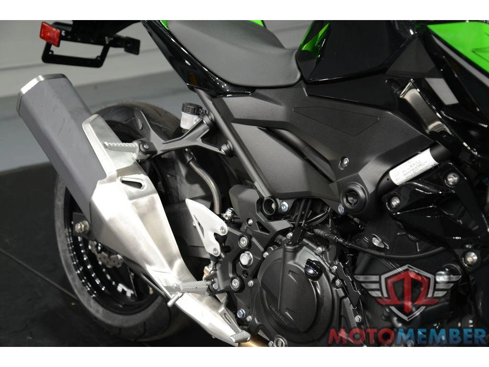 2022 Kawasaki Z400 Abs alt