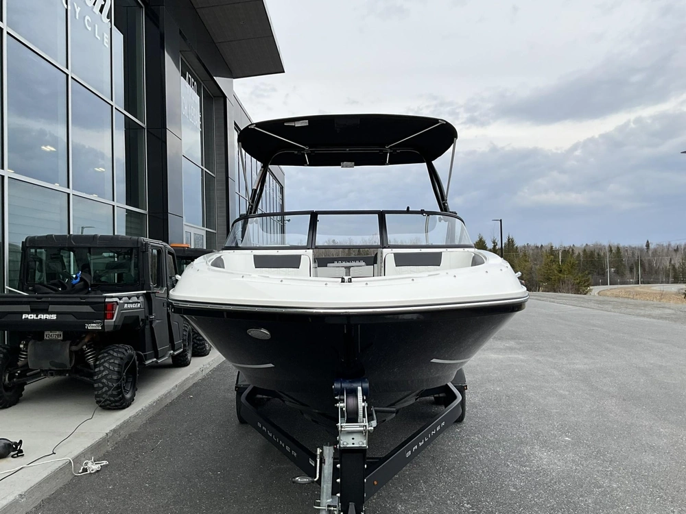 2021 Bayliner Vr6 alt