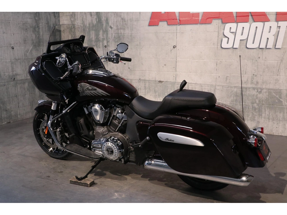 2026 Indian Motorcycle Challenger Limited alt