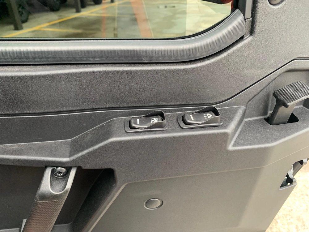 2026 Polaris Rgr Crew Xp 1000 Ns Tx Black Crystal alt