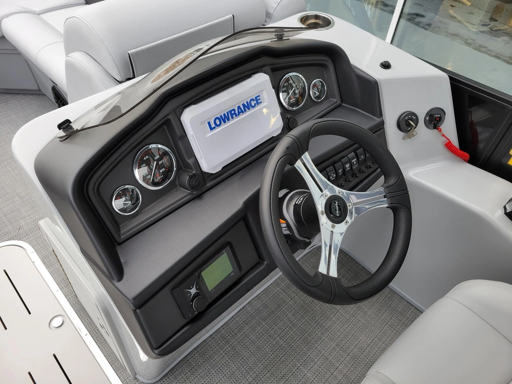 2023 Bentley Legacy 223 Swingback alt