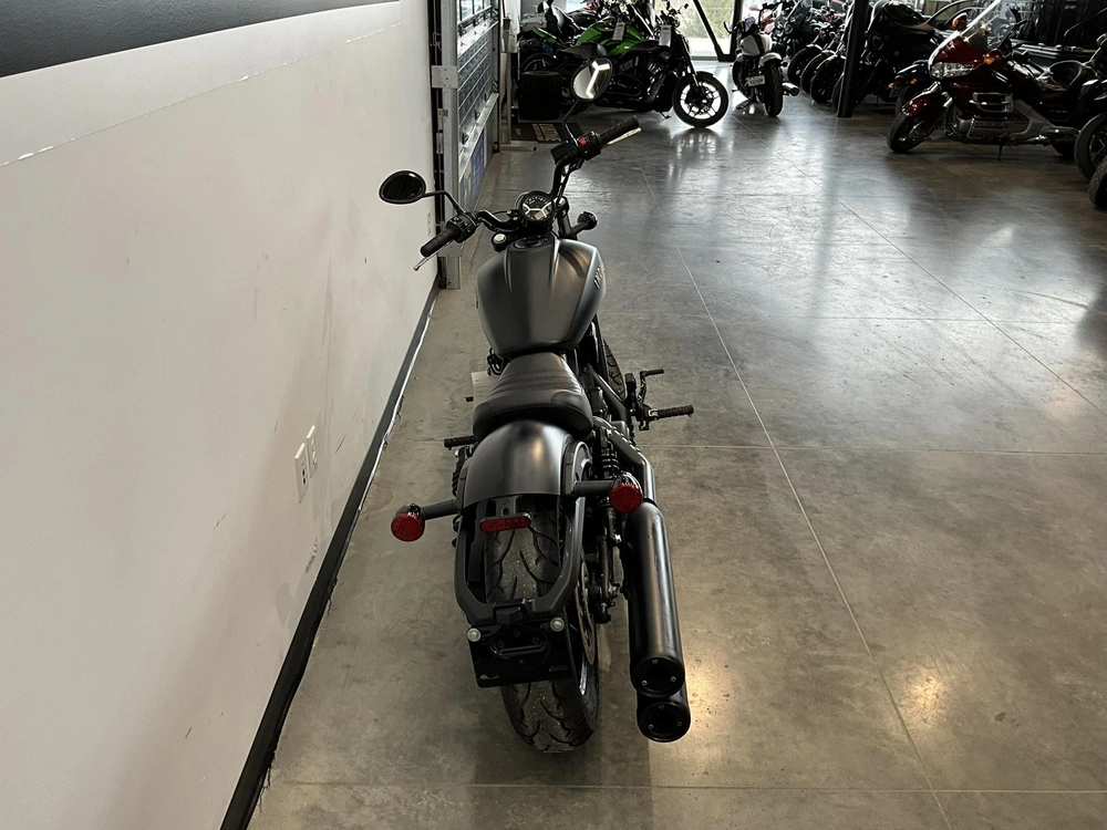 2023 Indian Motorcycle Scout Bobber Sixty alt