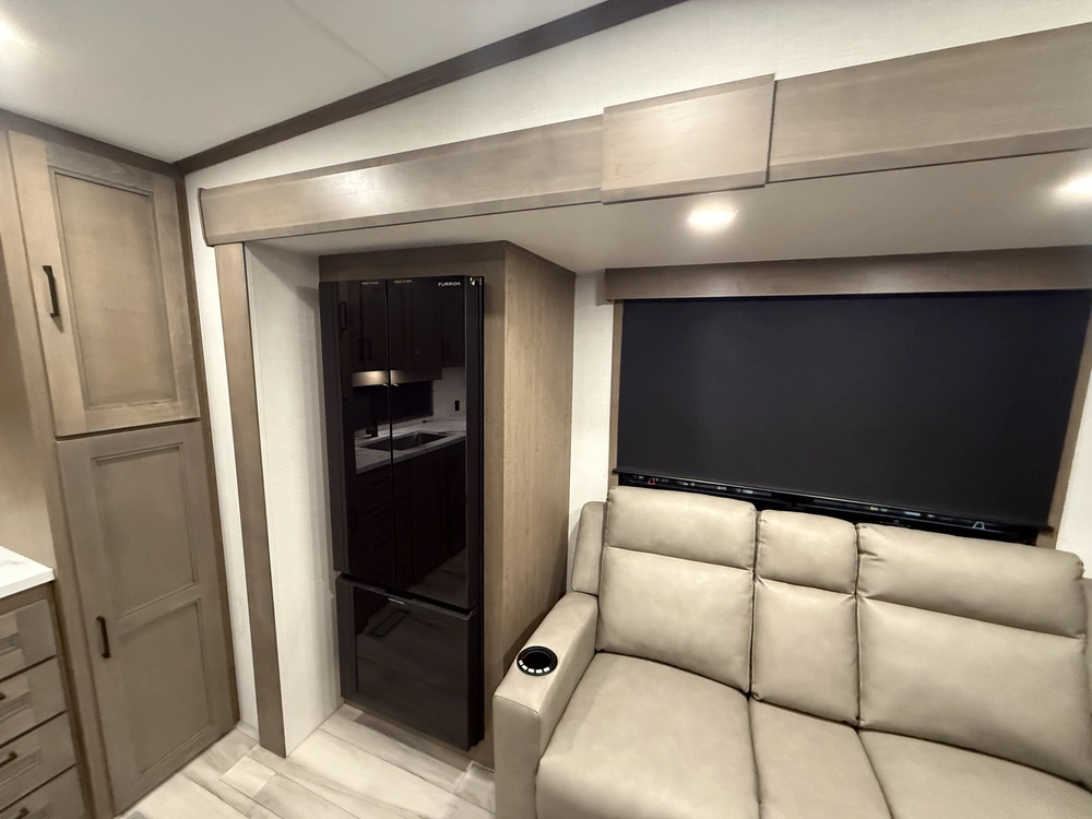 Kz-rv Durango H-t 232mld 2026 alt