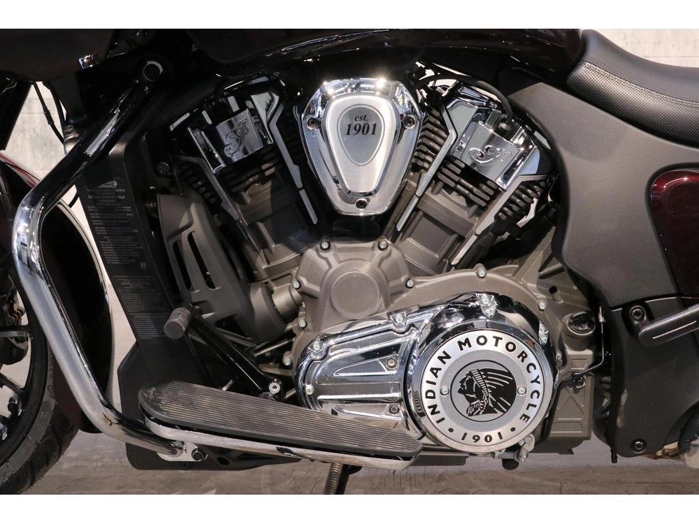 2026 Indian Motorcycle Challenger Limited alt