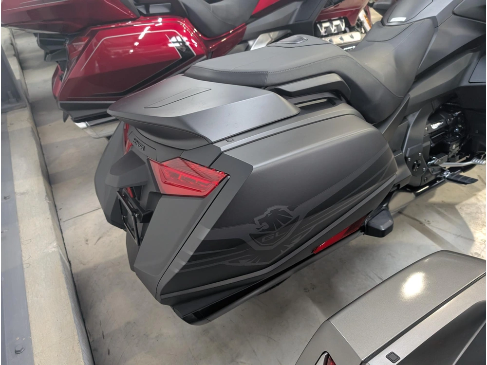 Honda Goldwing 1800 Bagger Dct 2025 alt