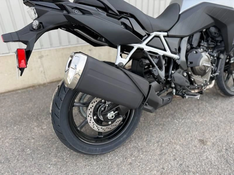 2026 Suzuki V-strom 800 alt