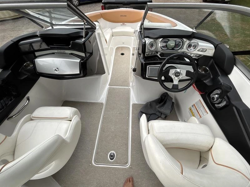 2010 Sea-doo Challenger alt