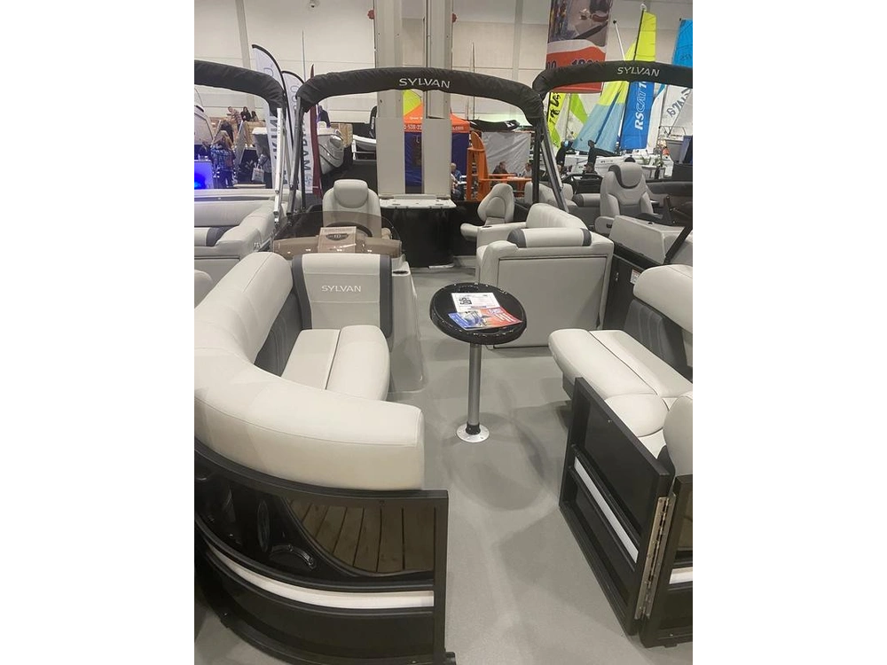 2026 Sylvan Mirage 820 Party Fish alt