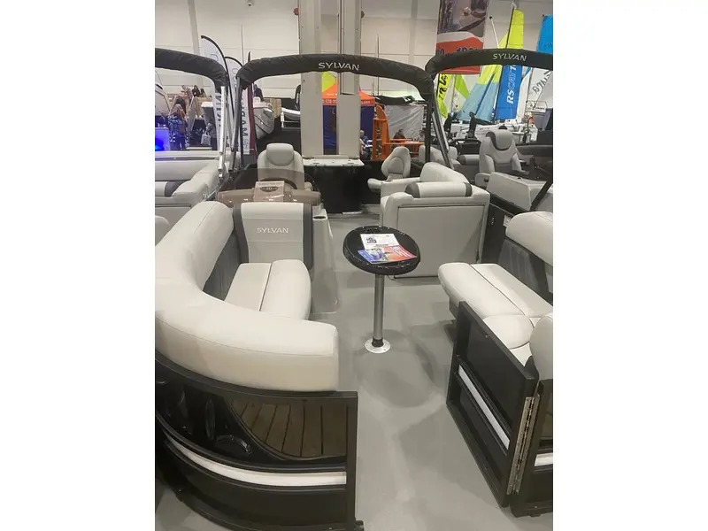 2026 Sylvan Mirage 820 Party Fish thumbnail 2