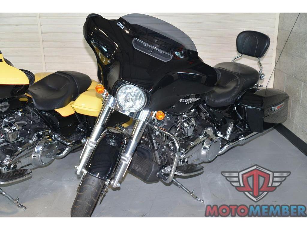 2020 Harley-Davidson Street Glide Base for Sale