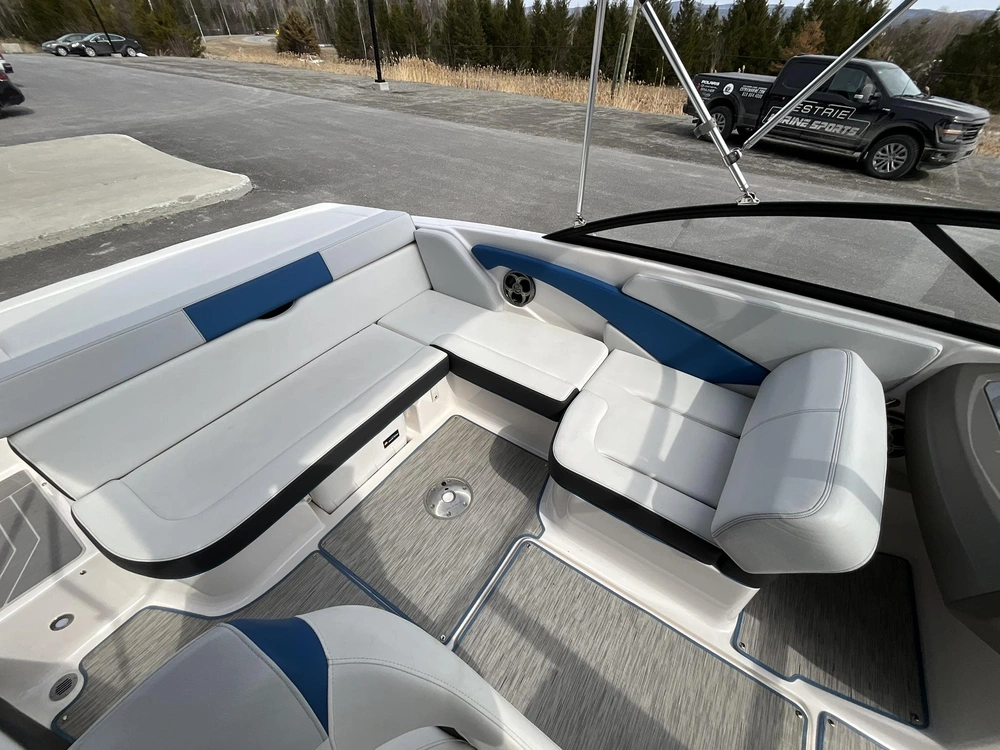 2015 Regal 1900 Esx alt