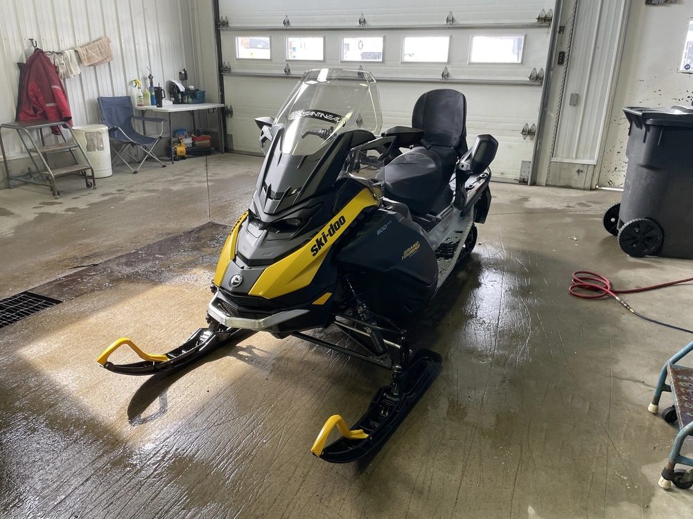 Ski-doo Grand Touring Sport 600 Ace 2026 alt